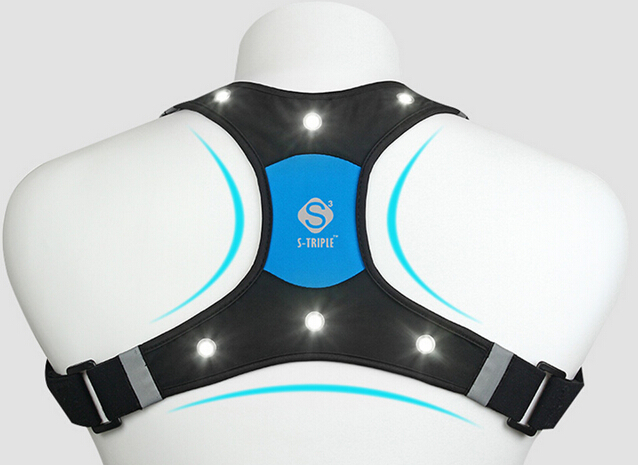 <strong>S-Triple vest med lommer, krog, reflekser og 6 ryglys</br> SORT, MEDIUM</strong> - Billede 3
